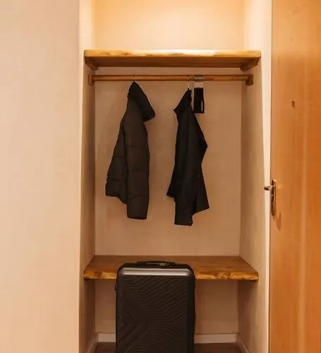 Garden By Holistay Lägenhet Tirana